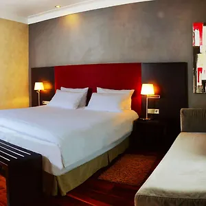 4* Otel Nh